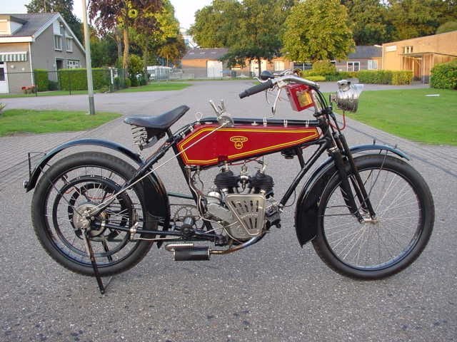 M 0029 A&C - 1915 - Wanderer 4PS 500CC 2CYL..jpg