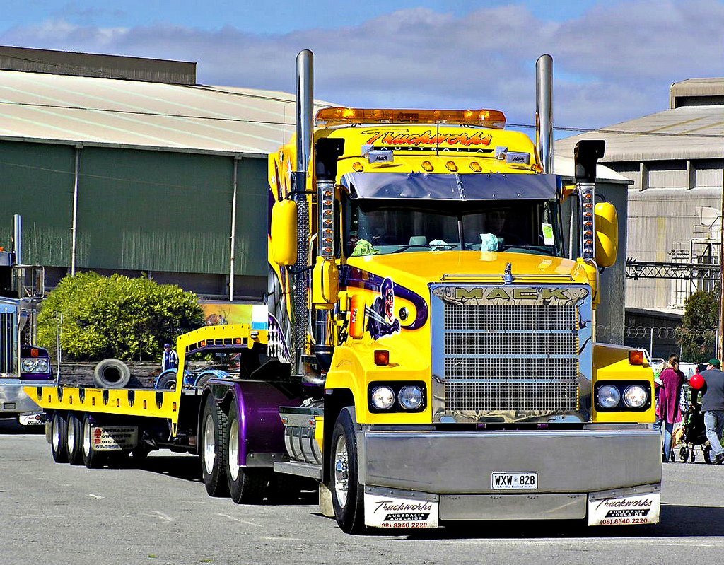 mack 34.jpg