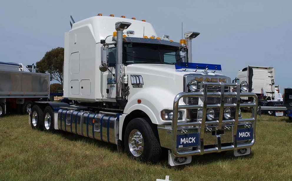 mack 35.jpg