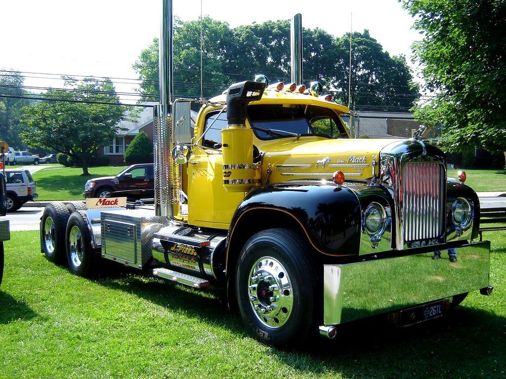 mack 37.jpg