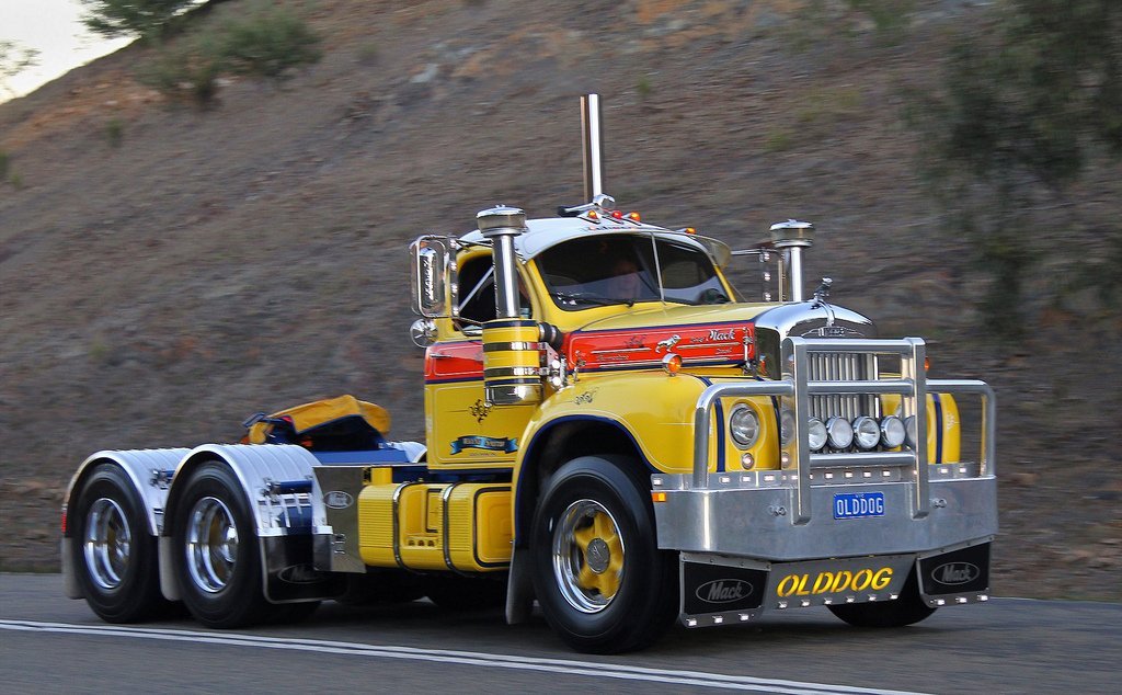 mack 51.jpg