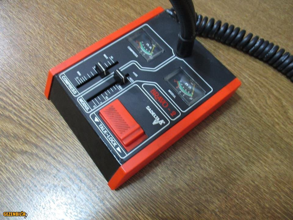 masa mikrofon telsiz.jpg