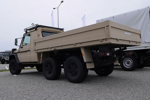 Mercedes-Gclass-6x6-3.jpg