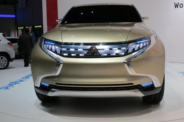 Mitsubishi gr hev sport utility hybrid 6