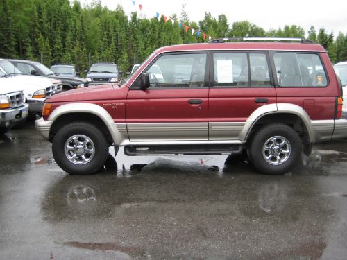 Mitsubishi-Montero_P5754517.jpg