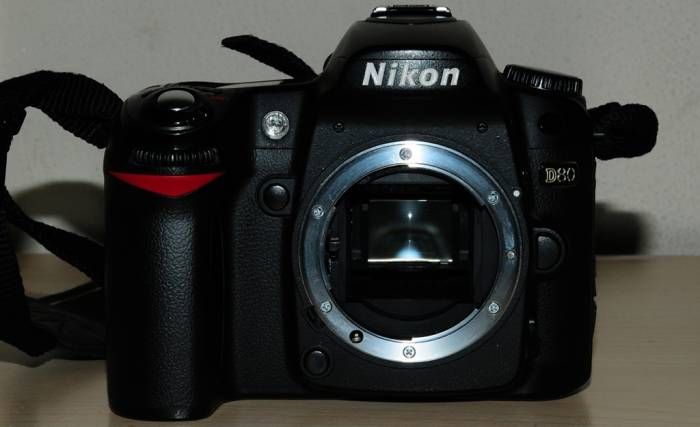 NIKON-D80-10-2MP-Body-70-300-Zoom-objektif__23209966_0.jpg