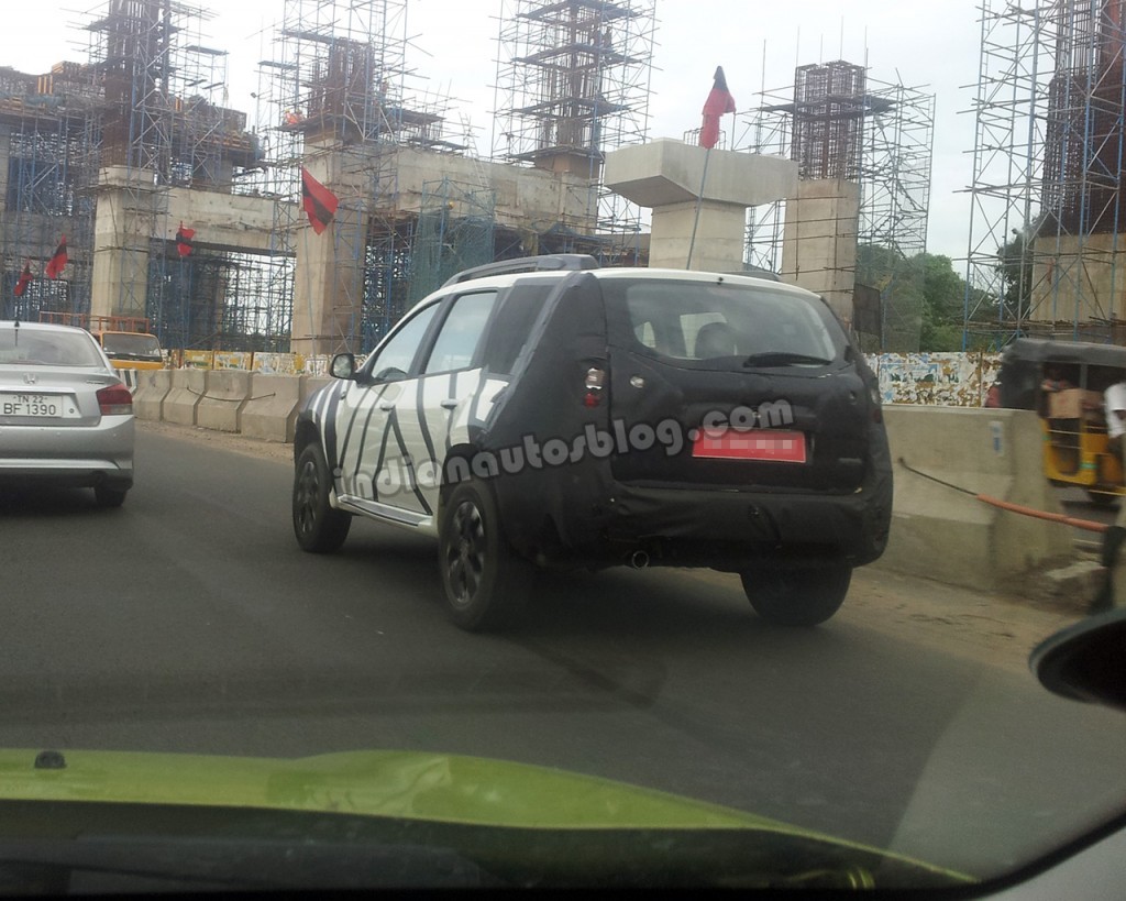 Nissan Terrano test mule spotted in Chennai 1024x819