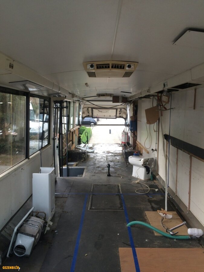 otobus_karavan_2.jpg