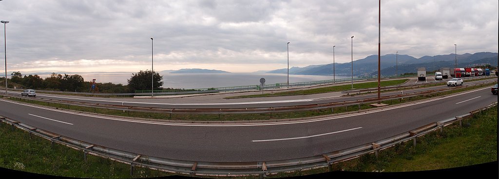 PA199802_stitch.jpg