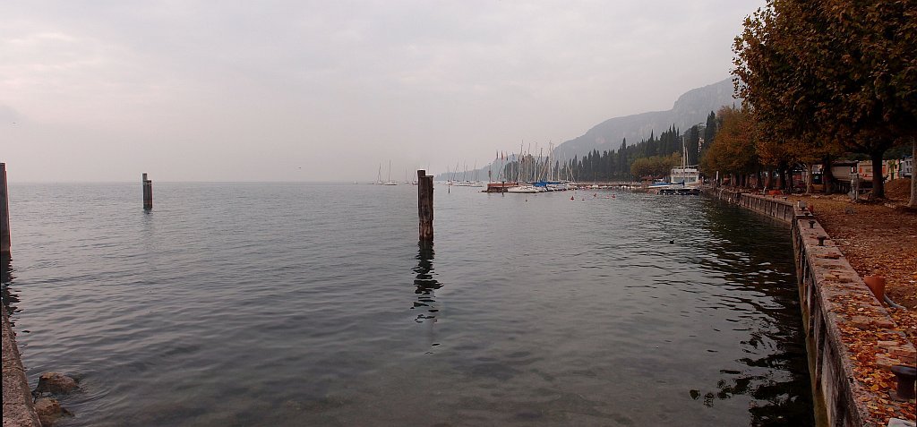 PA210305_stitch.jpg