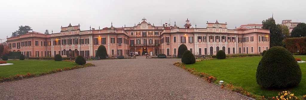 PA220811_stitch.jpg