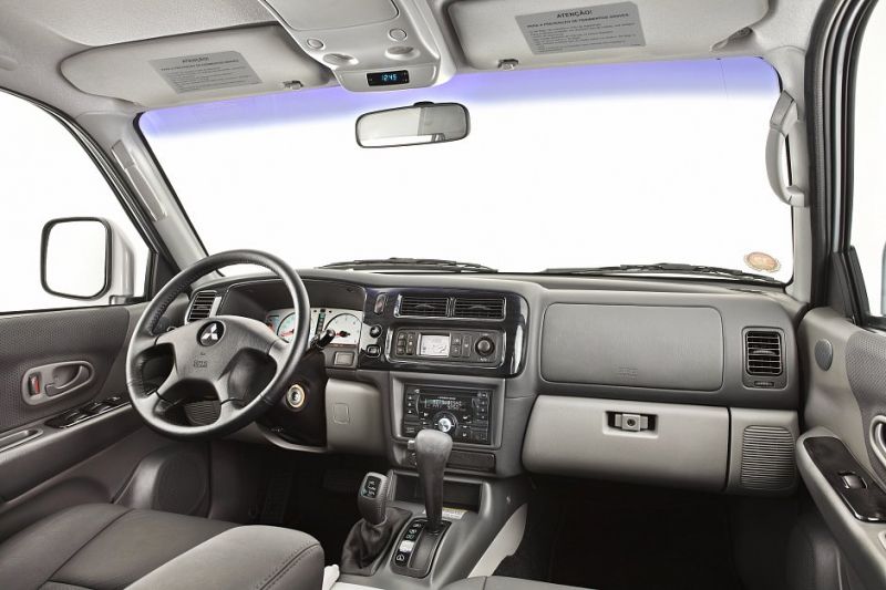 pajero_sport_09.jpg