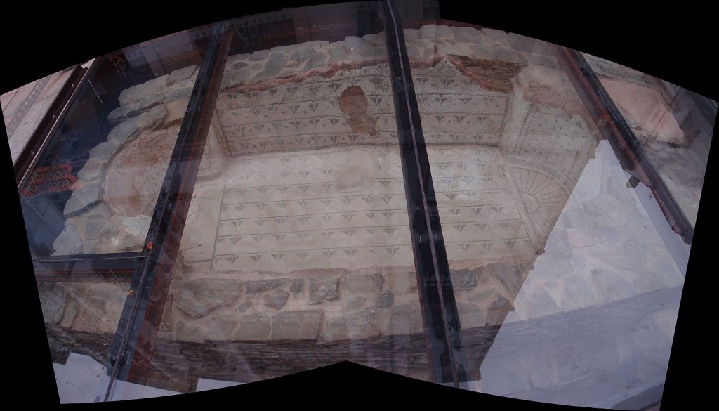 PB035019_stitch.jpg