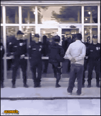 post-3-13027676477327.gif