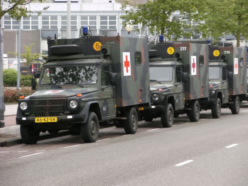 Red_Cross_Vehicles_2.jpg