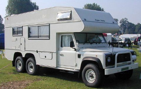 RV 00041 lr d defendercamper 6x6.jpg