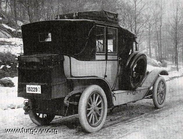 rv100anniversary000opt0.jpg