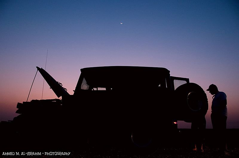 S 00018 Silhouetted_Land_Cruiser.jpg