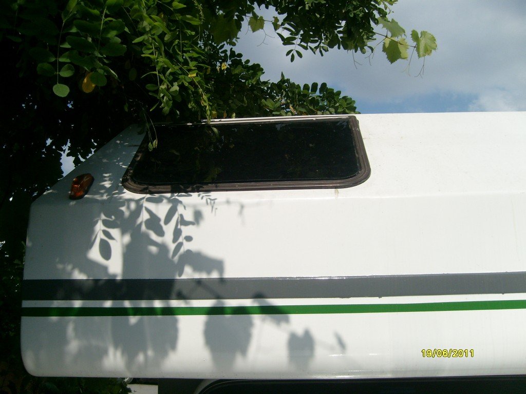 S6305042.jpg