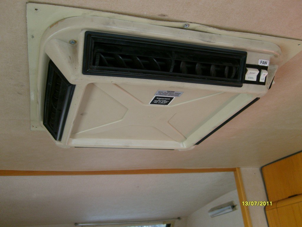 S6305089.jpg
