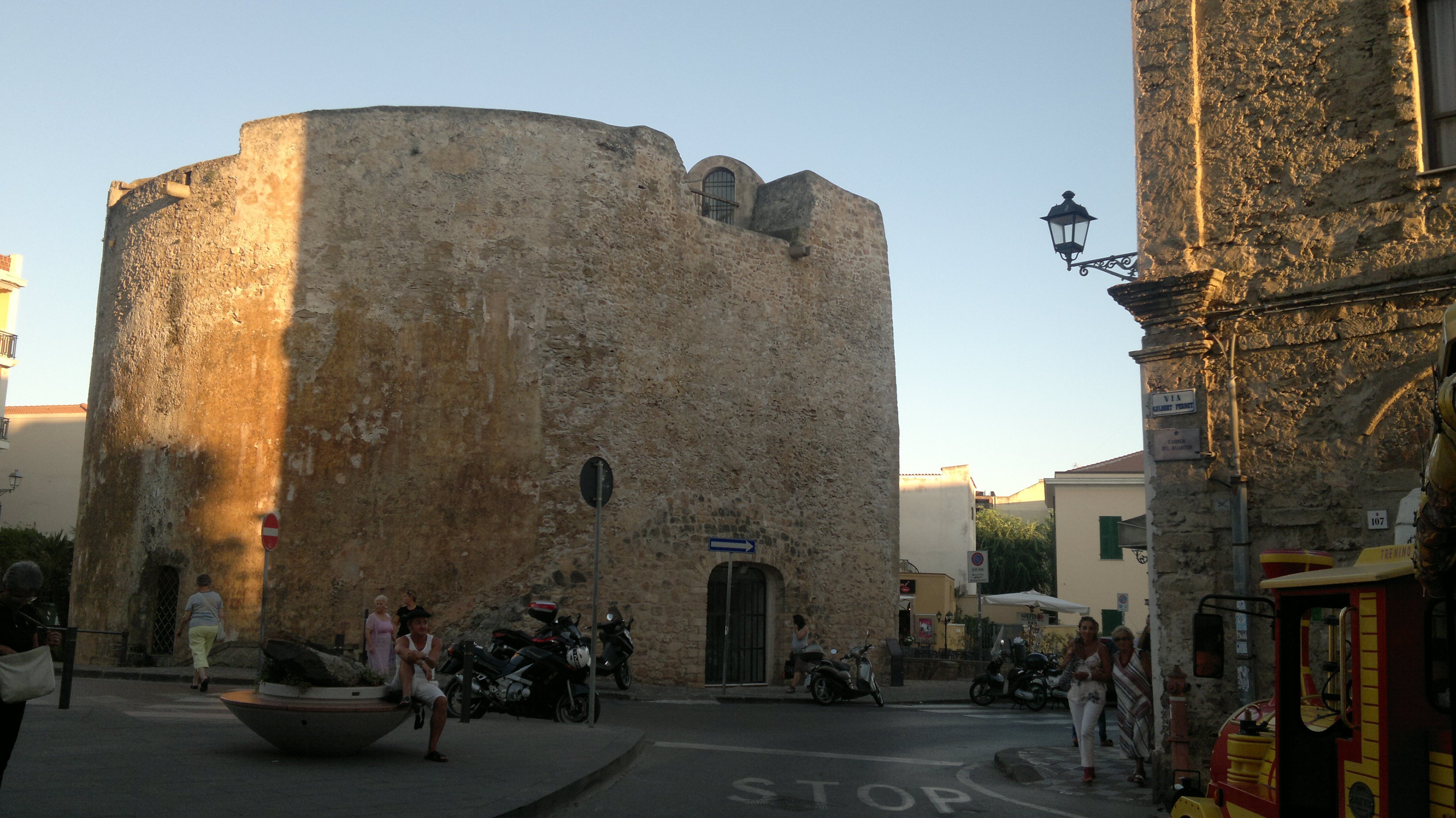 Sardinya-Florenz-Belinzona (295).jpg