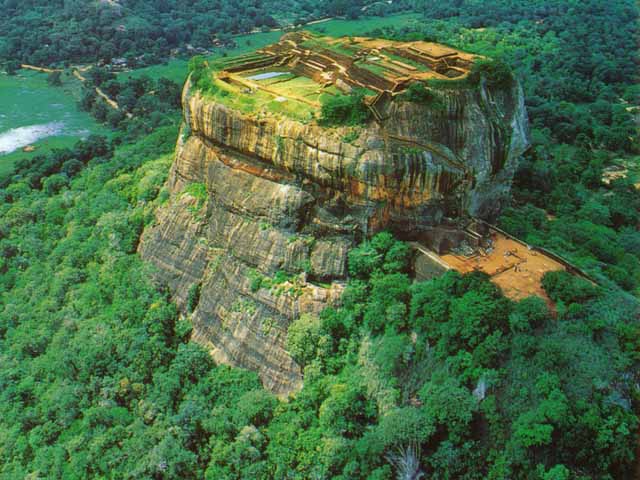 sigiriya saray 1.jpg