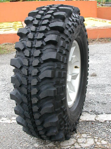 Silverstone_35x10_5-16_MT-117_XTREME.jpg