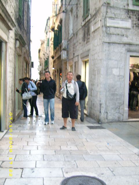 SPLIT..jpg