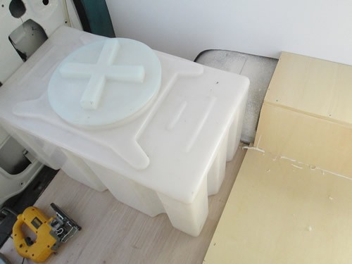 SU DEPOSU VE BANYO KAB?N?N ALTI.jpg
