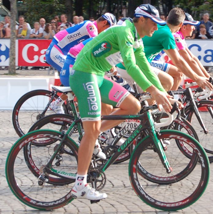 TF in the green jersey Alessandro_Petacchi_TDF_2010_Paris.jpg