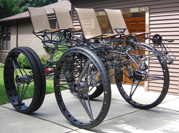 tom-wilsons-bigdog-a-four-wheeled-four-man-powered-bicycle_sUpEP_3868.jpg