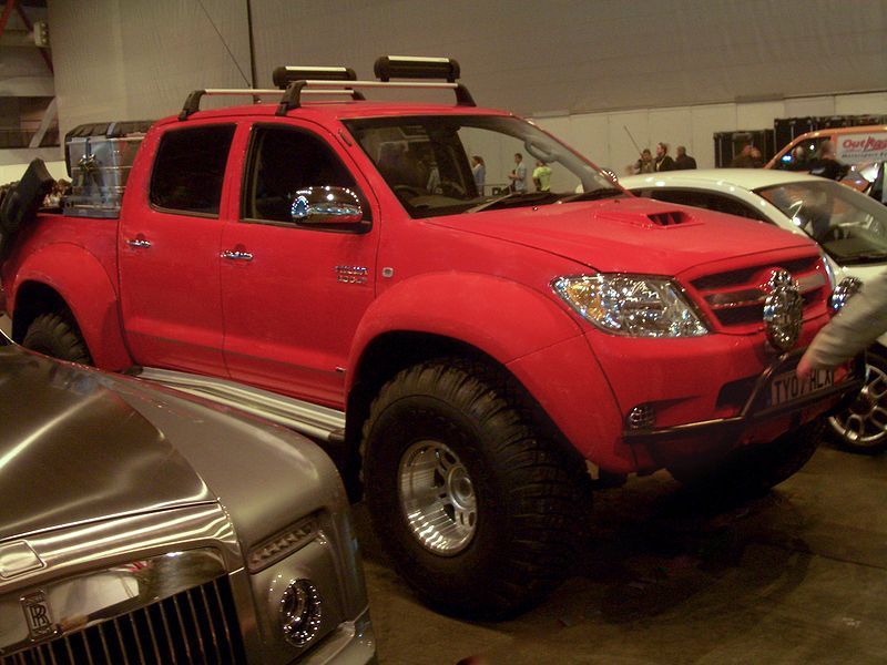 Top_Gear_Arctic_Hilux_2.jpg