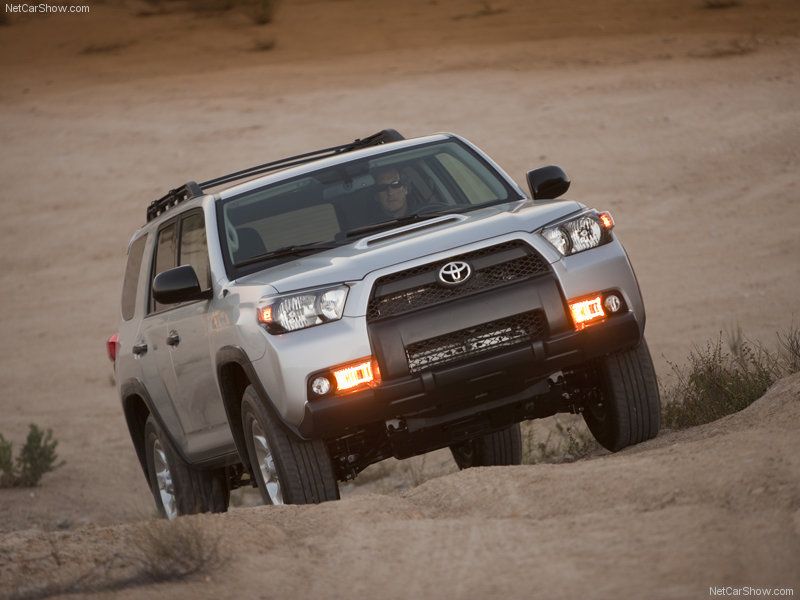 Toyota-4Runner_2010_800x600_wallpaper_0f.jpg