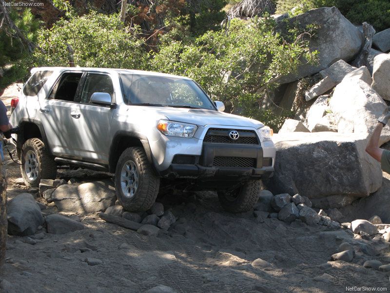 Toyota-4Runner_2010_800x600_wallpaper_3e.jpg