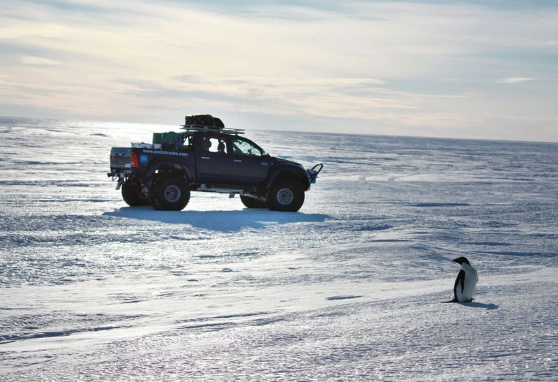 toyota-hilux-conquers-south-pole_5.jpg