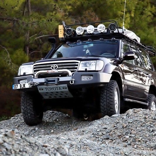 TOYOTA.jpg