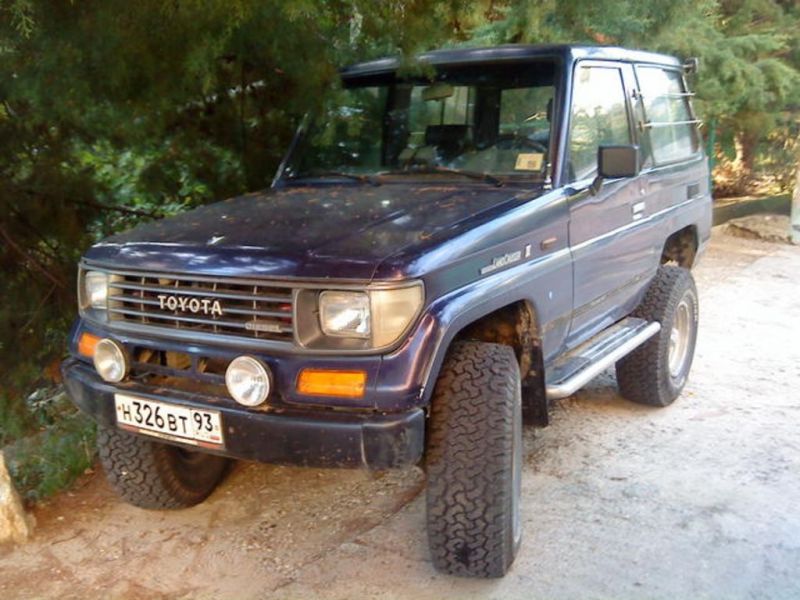 toyota_land_cruiser_3578778_orig.jpg