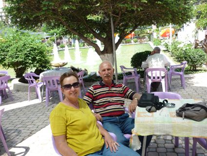Turgutlu Karpuz çatlatan çay bahçesi.jpg