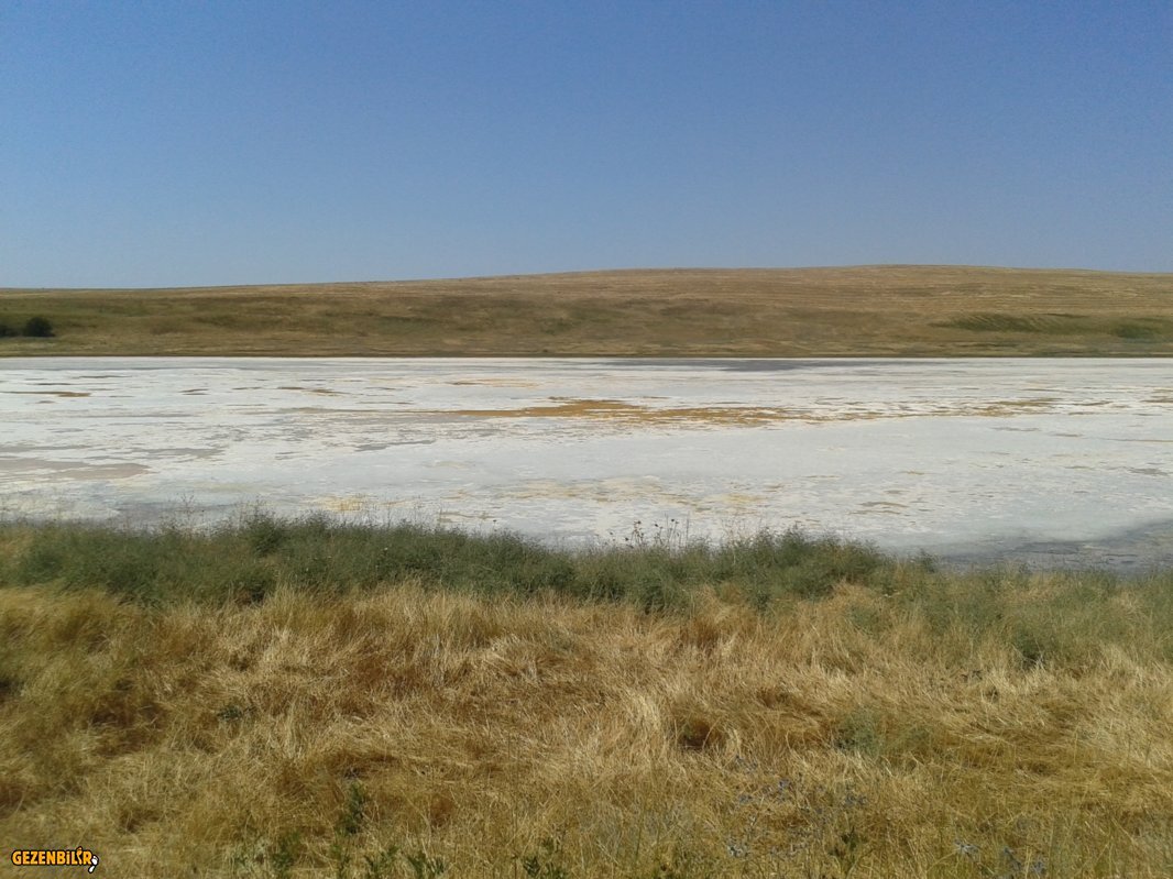 TUZ GOLU.jpg