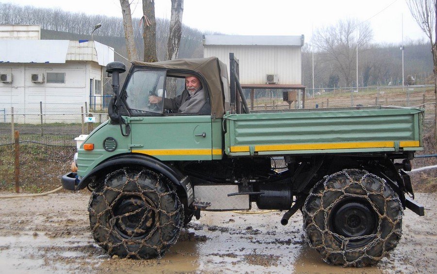 unimog.JPG