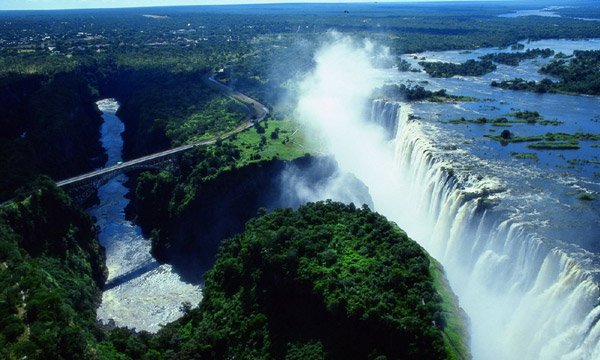 VicFalls_Bridge_ITINZOOM.jpg