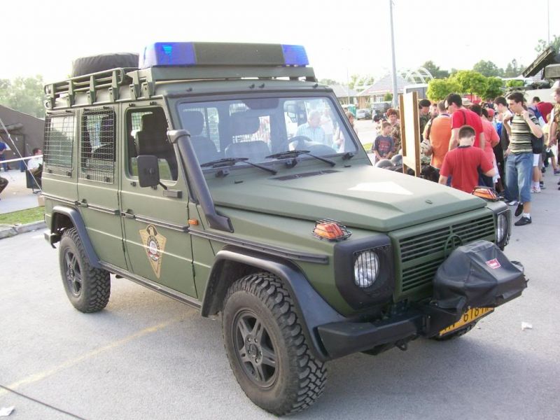 Vozilo_Vojne_policije_Puch.jpg