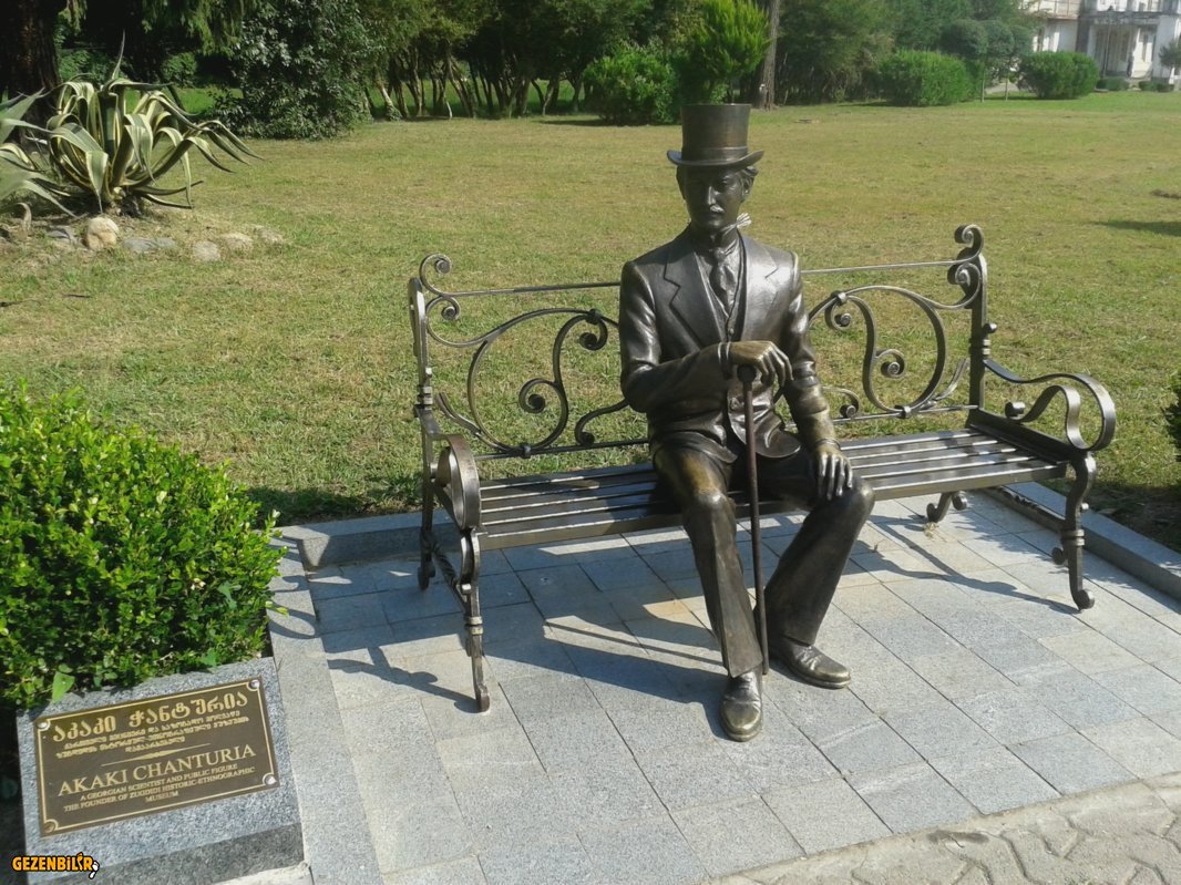 ZUGDIDI PARKI.jpg