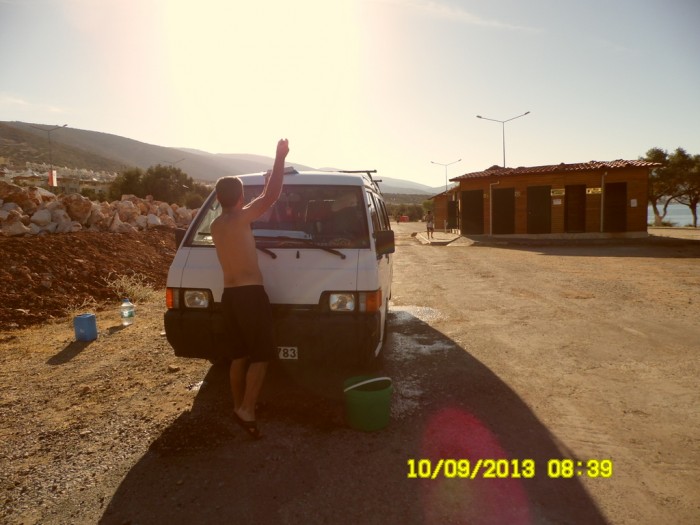 10-09-08-39-DidimAkbukArabaYikama.JPG