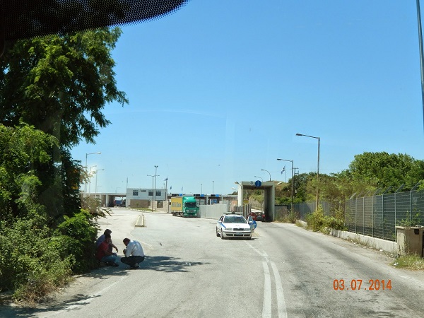 Yunanistan Araç Dezenfeksyonu.jpg