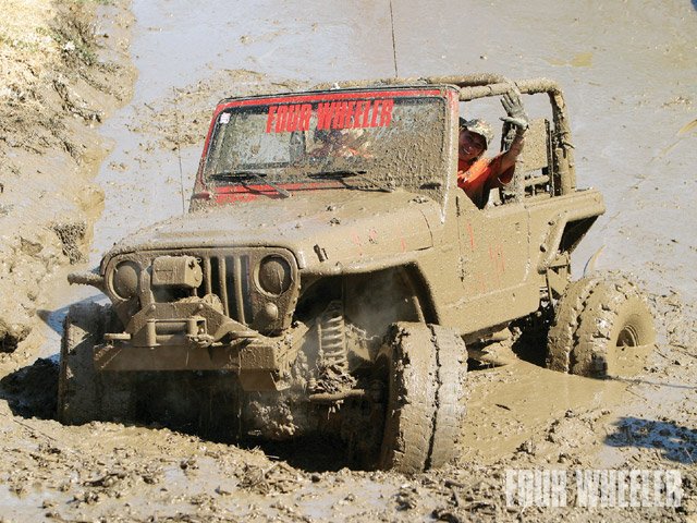 129_0906_16_z+mud_truck_accessories+muddy_jeep.jpg