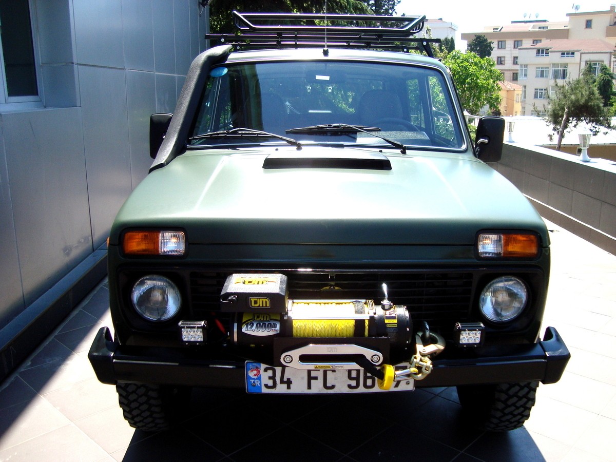 n7r4QV.jpg