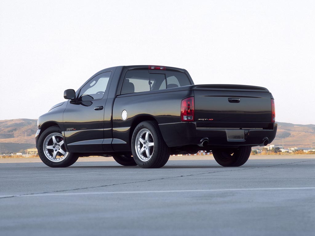 2002_Dodge_SRT10Concept2.jpg