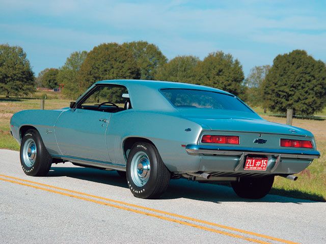 sucs_0707_03_z+1969_chevrolet_camaro_ZL1+rear.jpg