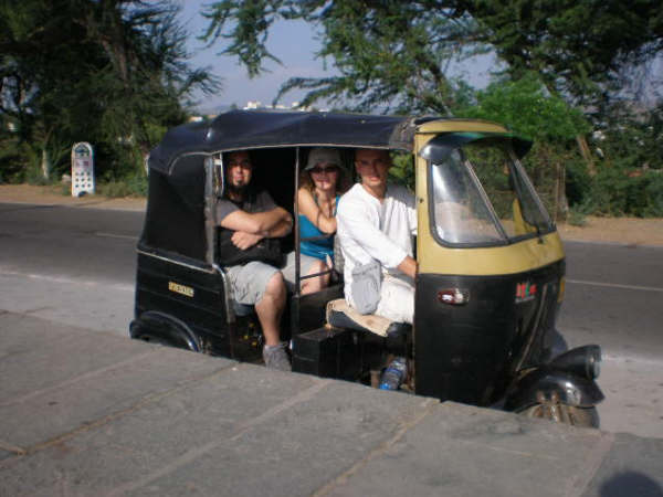 ricshawtuktuk.jpg